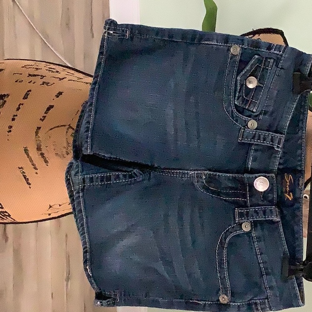 Seven7 Women's Blue Jean Shorts. In great condition.